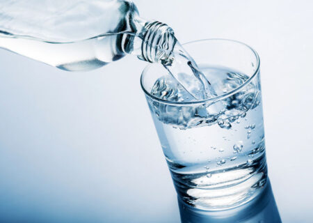 مضرات زیاده‌روی در نوشیدن آب