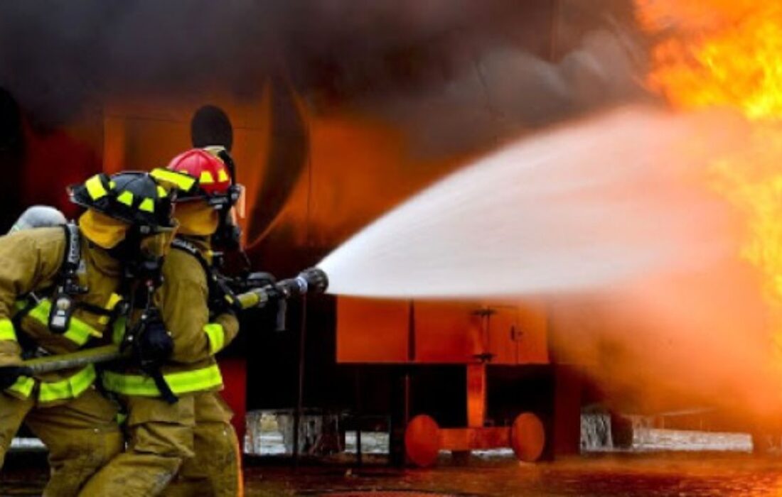 مهار آتش‌سوزی در شهرک صنعتی پرند بعد از ۸ ساعت