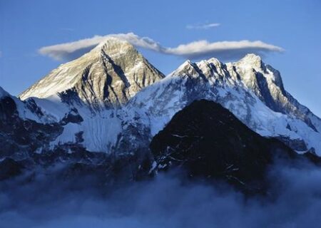 بلند ترین کوه دنیا ۸۶ سانتی متر قد کشید