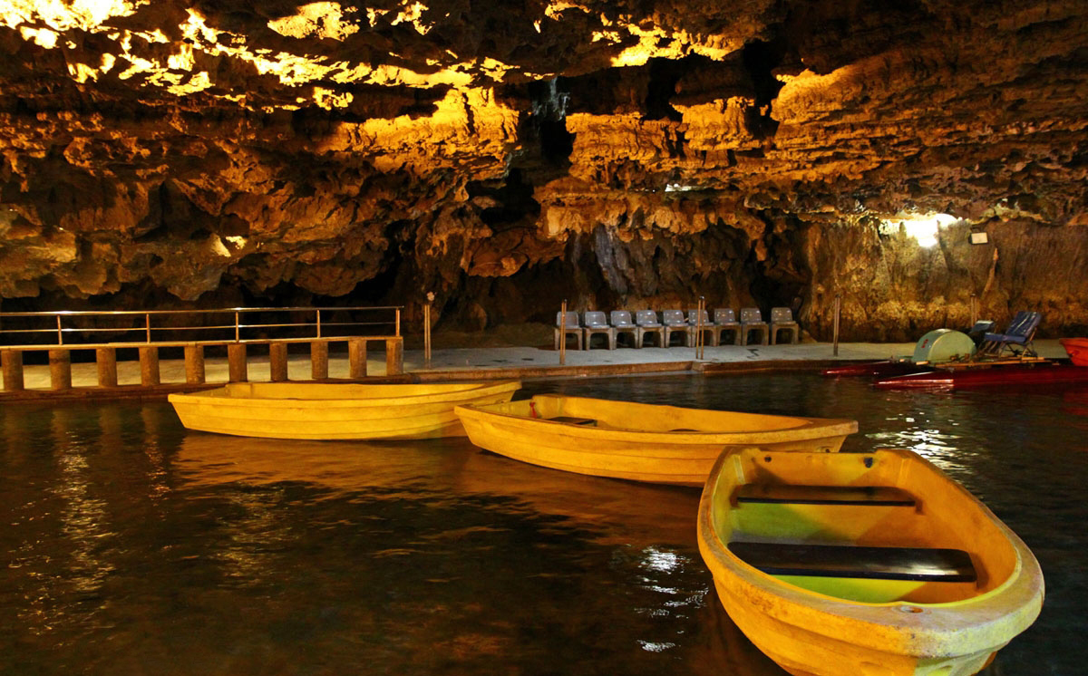 لزوم تدوین دستورالعمل برای گردشگری در غارها