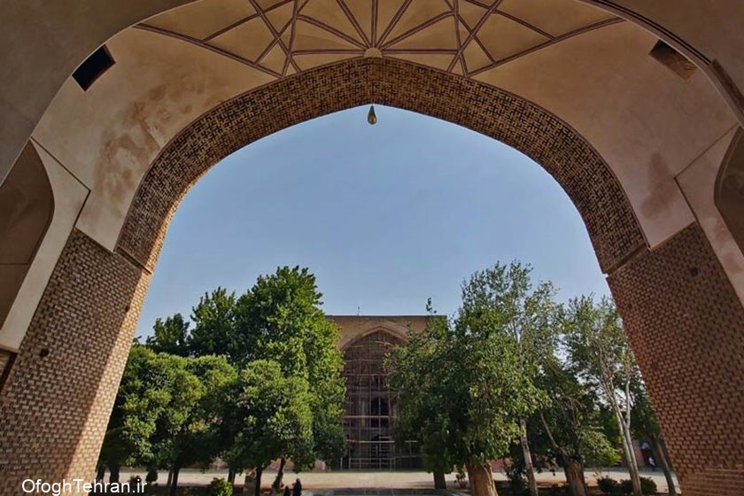 جمع آوری داربست‌های مسجد جامع قزوین بعد از ۶۰ سال