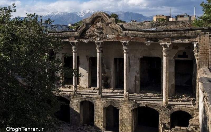ریزش تاج عمارت قاجاری تهران
